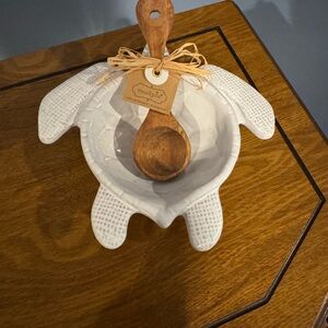Mud Pie Cream Turtle Bowl with Wooden Spoon